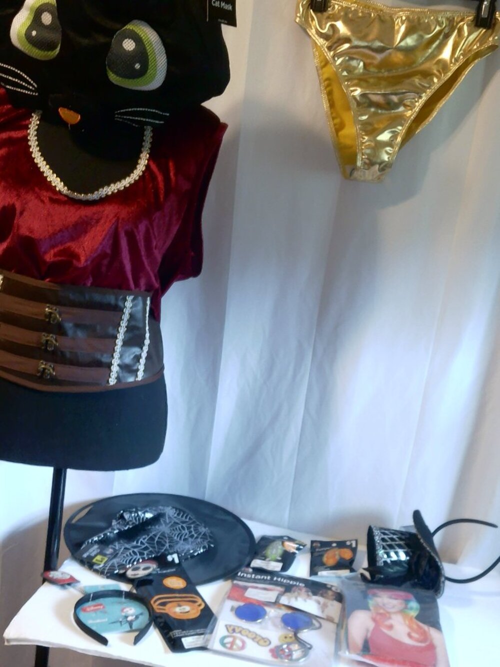 Halloween Costume & Accessory Lot – Cat Mask, Velvet Top, Corset Belt, Metallic - Picture 2 of 16